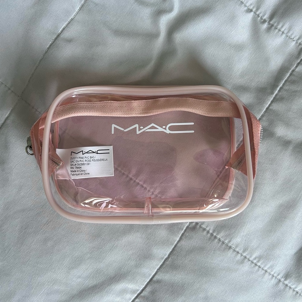 MAC Makeup Set - Picture 2 of 9